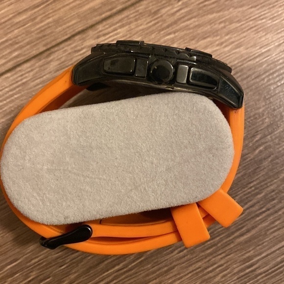 Guess Speedway W18640G2 Chronograph Men’s Watch - Picture 6 of 11